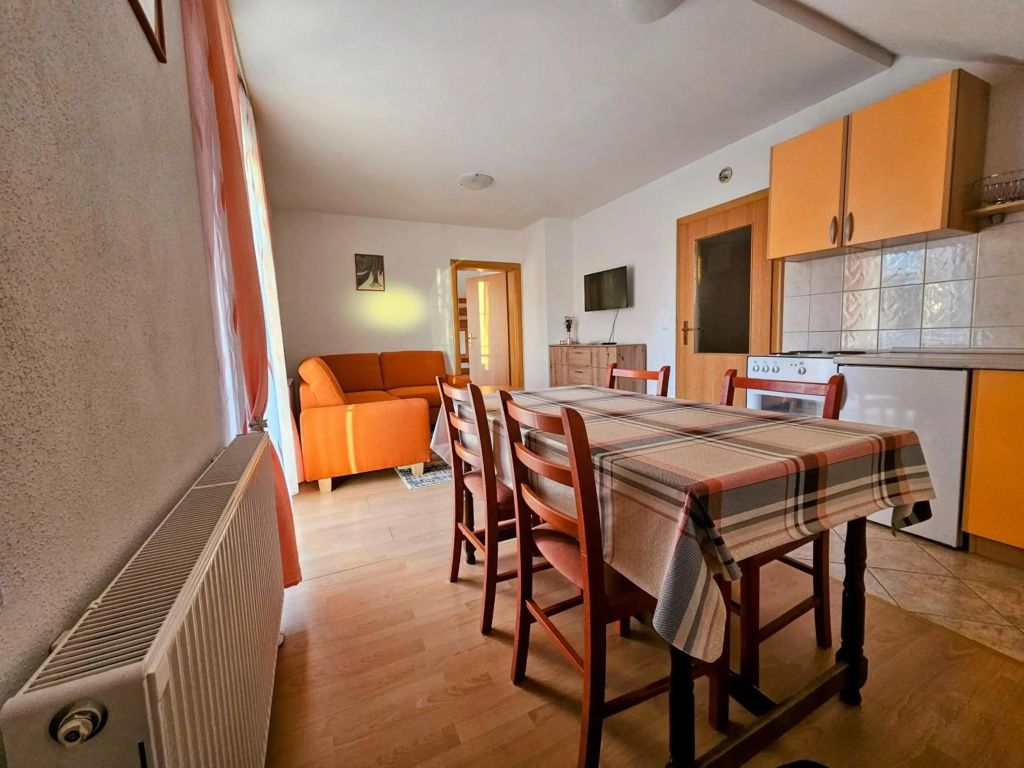 Apartman M. Rados