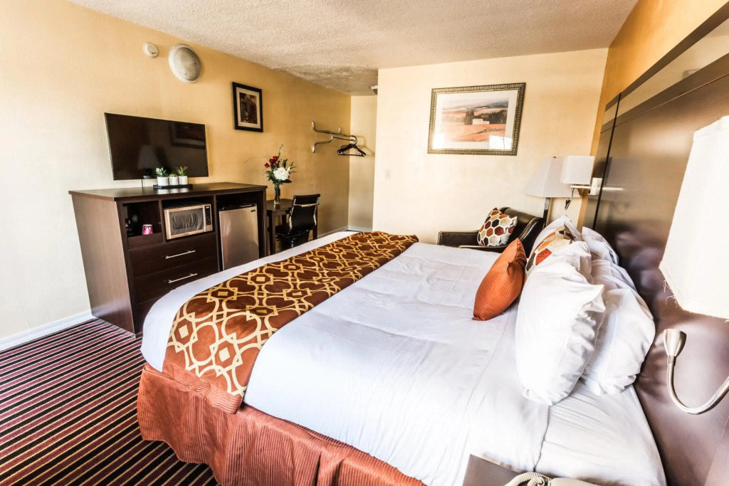 Signature Inn Medford Downtown