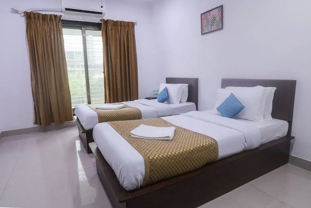 OYO 7150 Apartment Metro View Residency
