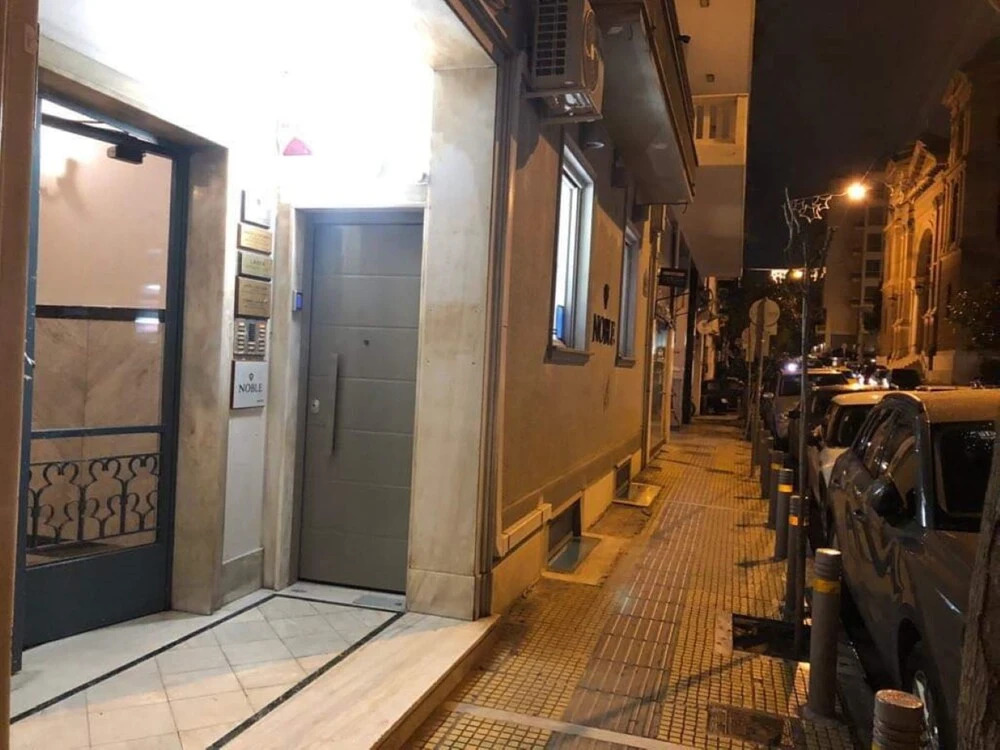 Kolonaki Semi Underground Loft