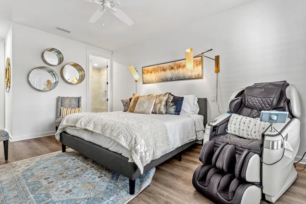 1375 Laurel Grove 2G S 3BR 3BA 12