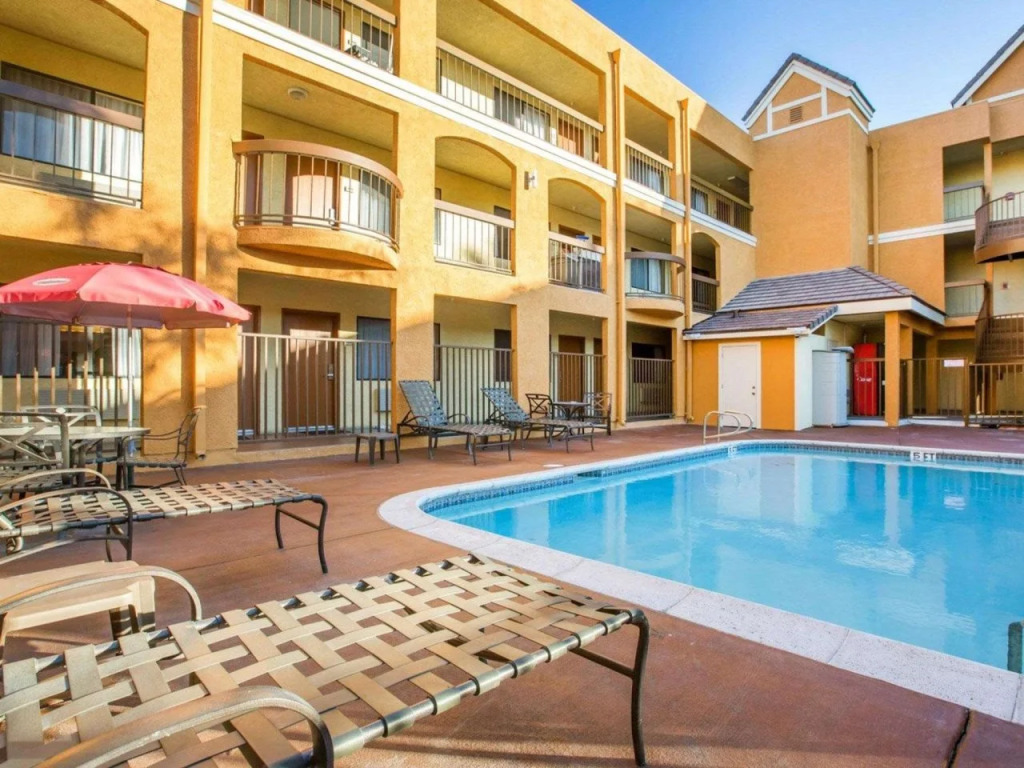 Quality Inn & Suites Westminster Seal Beach