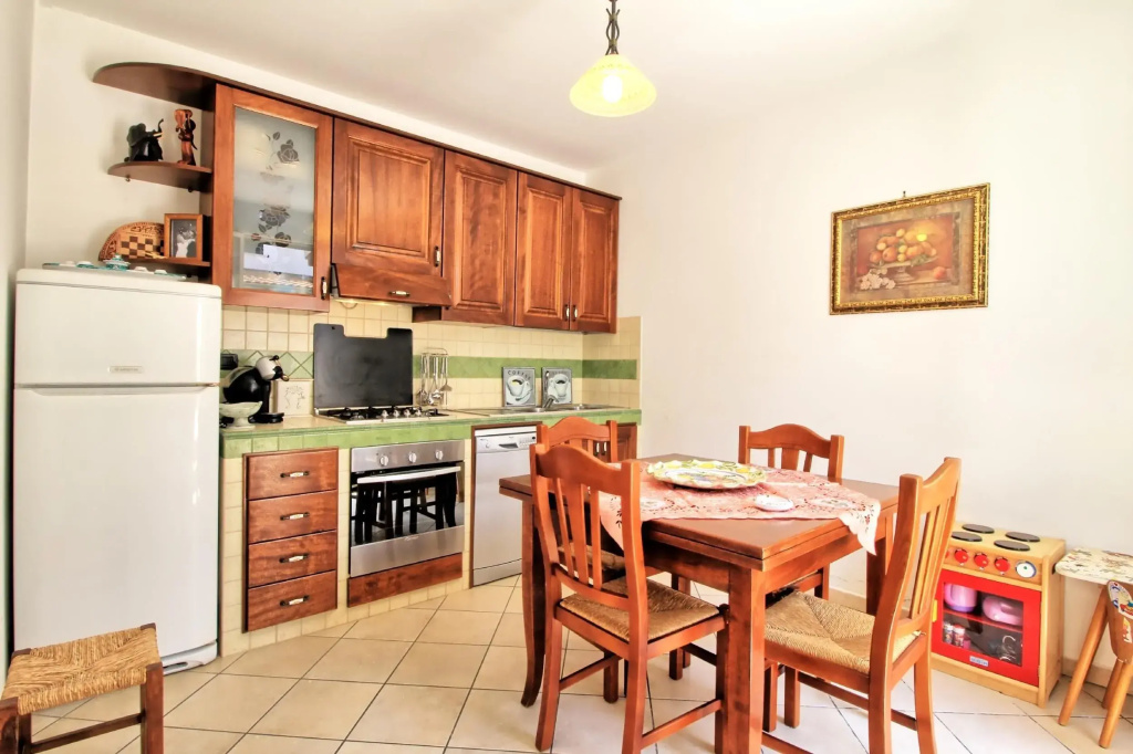 Ada Lovely House