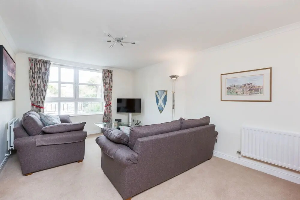 388 Old Tolbooth Wynd Apartment 2