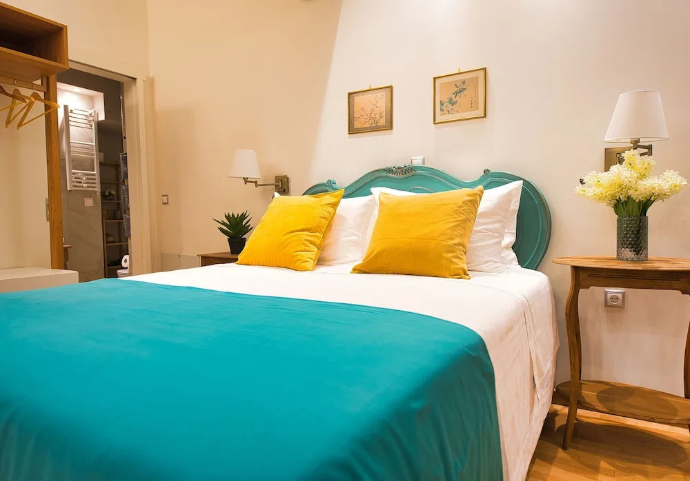 Rastoni Athens Suites near Acropolis at Tsatsou street