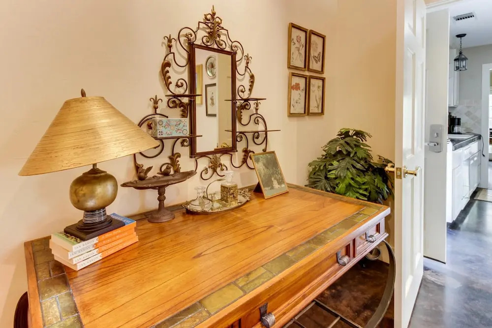 Eva's Guest House