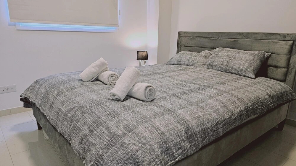 104 NIC - 102 Stay Cosmo City Suite