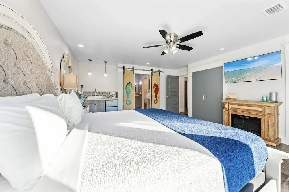 Resort Feel Home, Private Pool,spa,hammocks. Beach,owa,wharf-15min, 5 Bedrooms