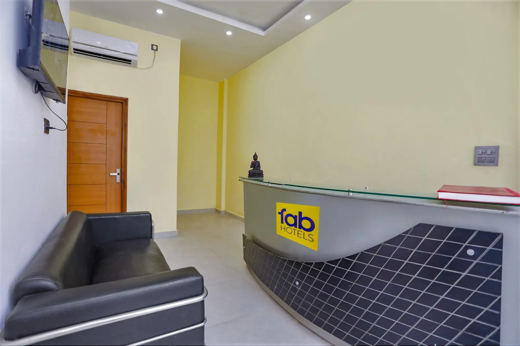 FabHotel F9 Noida Sector 56