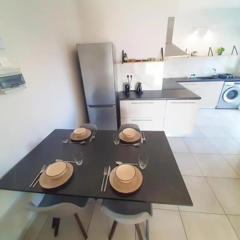 Sea Breeze Central, 2bed