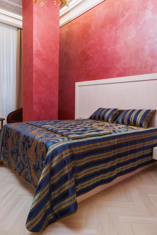 Двухместный полулюкс (двуспальная кровать) в Skyline Plaza Hotel