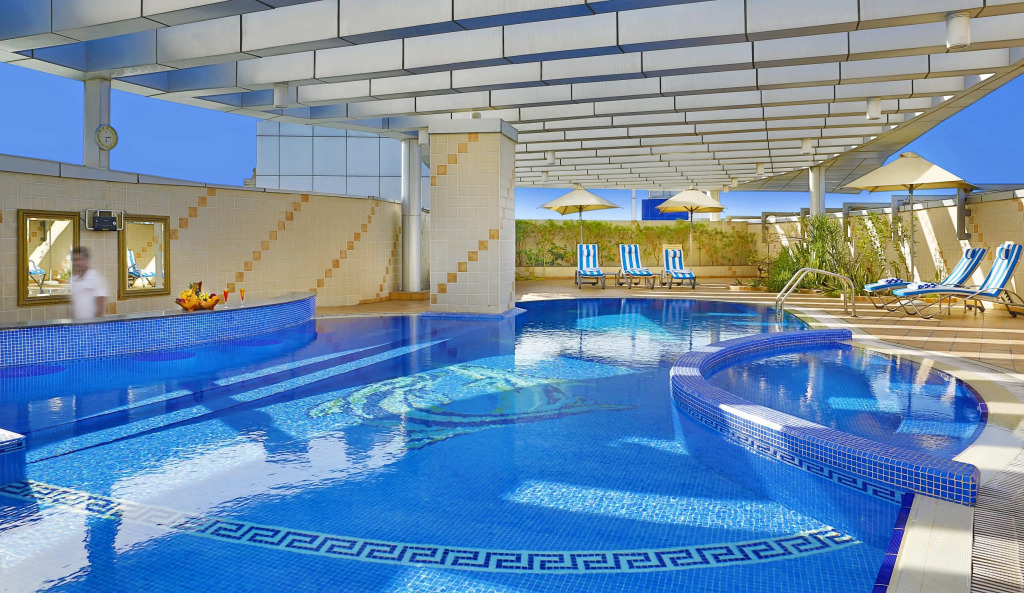 Отель DoubleTree by Hilton Dubai Port Saeed