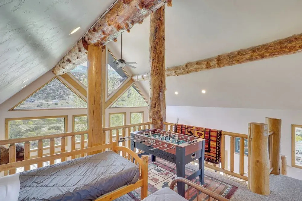 Rustic Sterling Cabin: Walk to Palisade Lake!