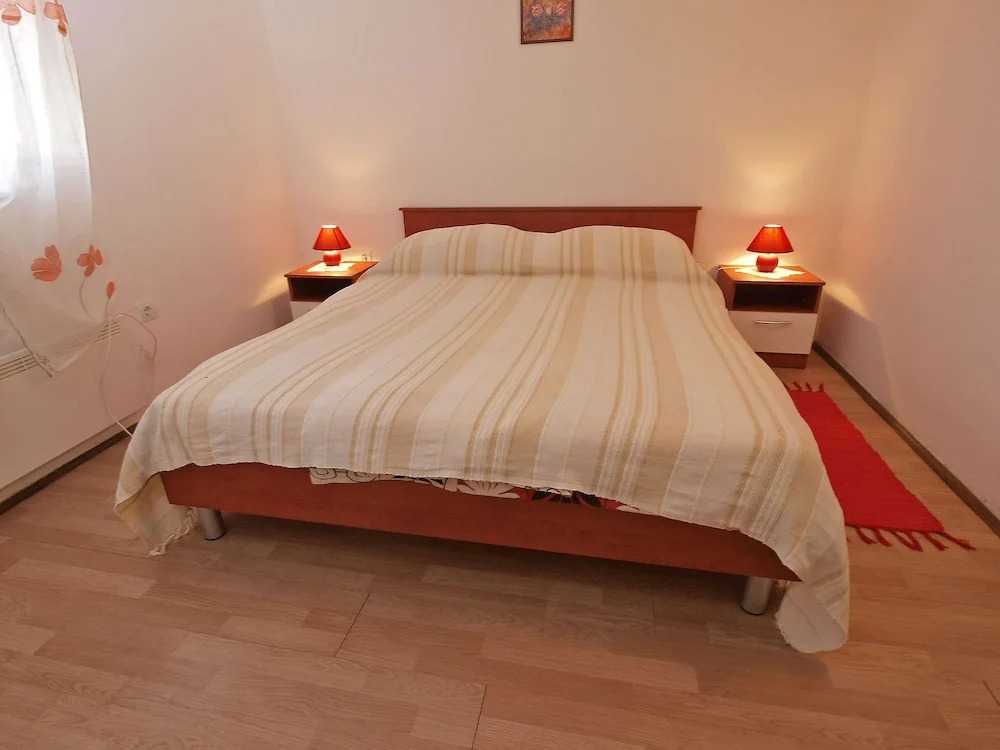 Apartments Ivanka 1056
