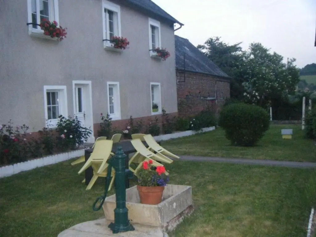 Charmante maison rénovée à la ferme avec jardin clos - FR-1-497-27