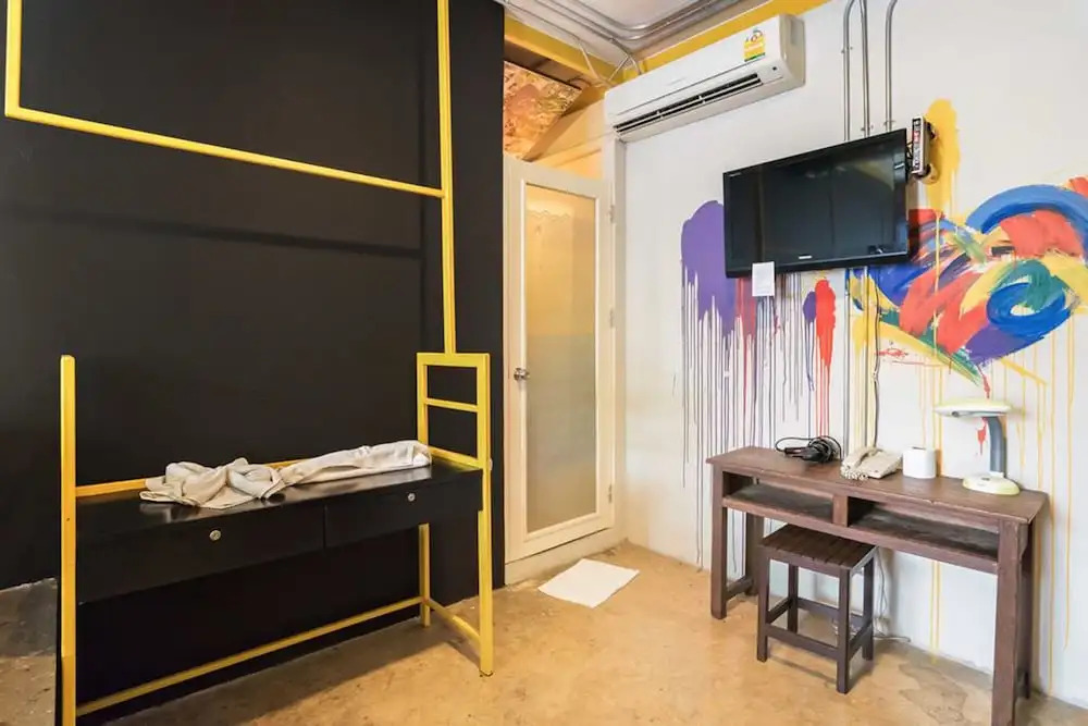 Saladaeng Gallery Hostel By Favstay