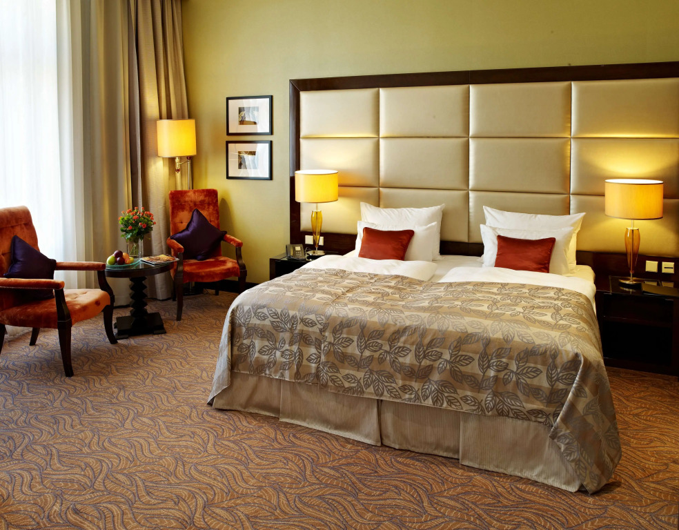 Hotel KINGS COURT