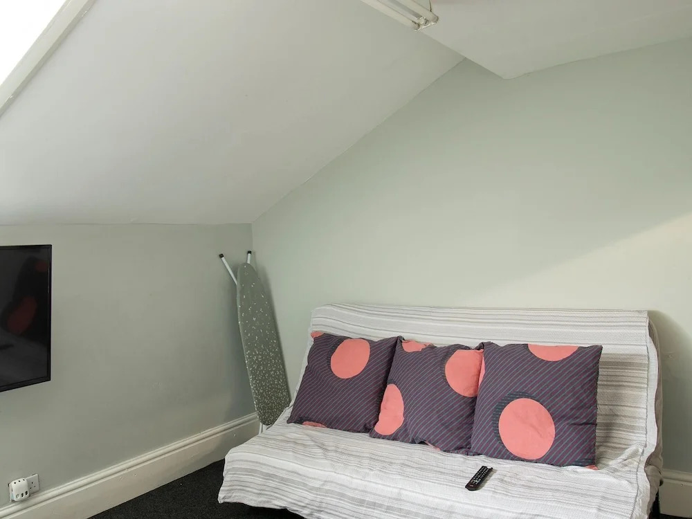 Contemporary Apartment in Manchester near Tram Station