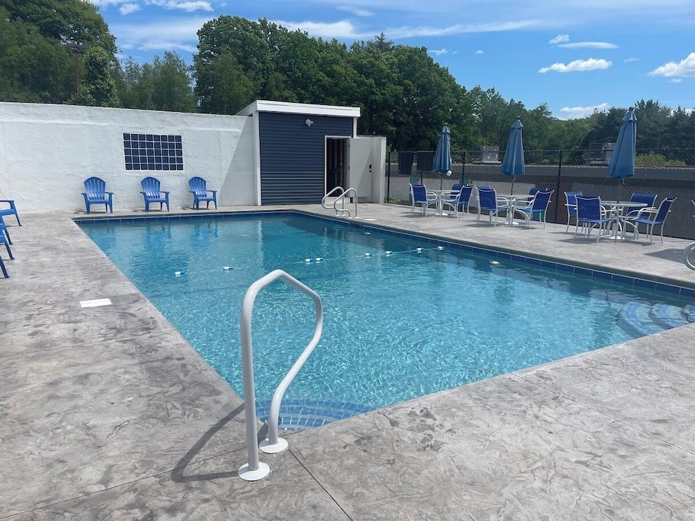 Condominium Suites at Lake Winnipesaukee