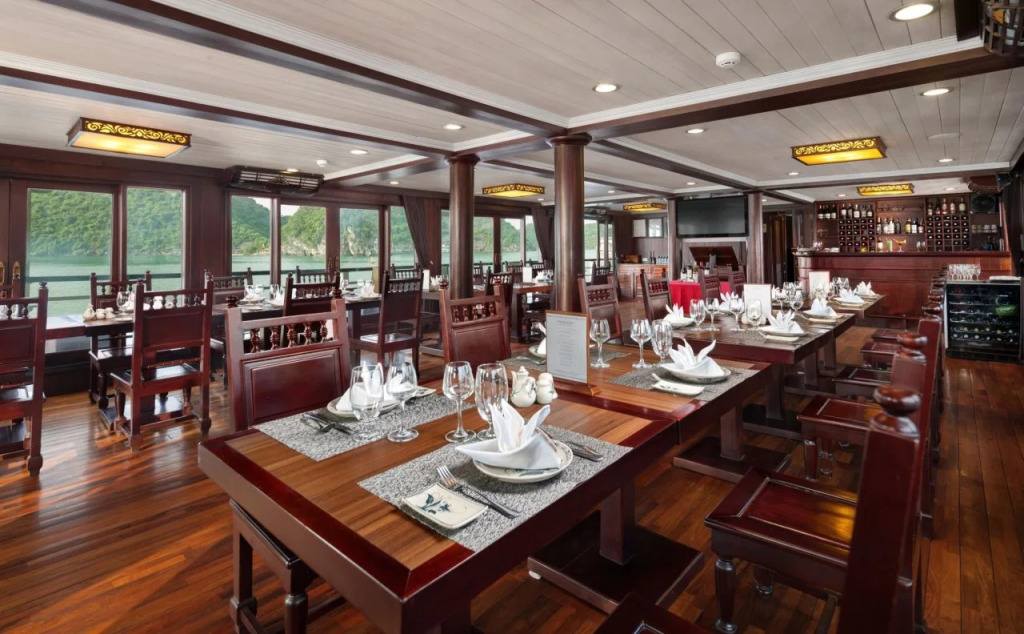 Pelican Halong Cruise