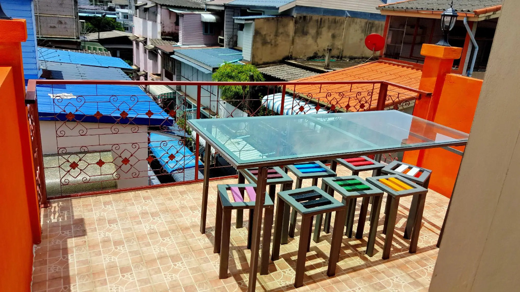 Bangkok Legend Guesthouse