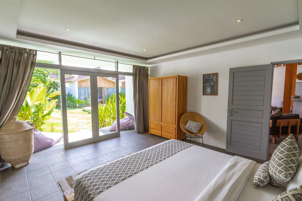 Villa Nahema - 4BR Villa in Seminyak Next to the Beach