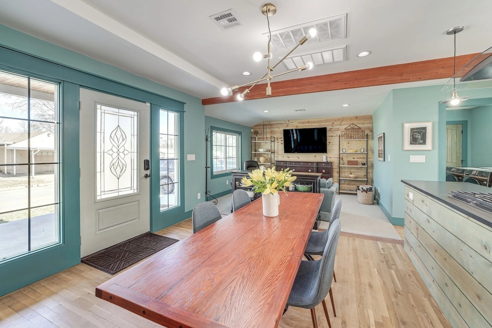 1 Mi to Campus: Modern Tulsa Home w/ Private Yard
