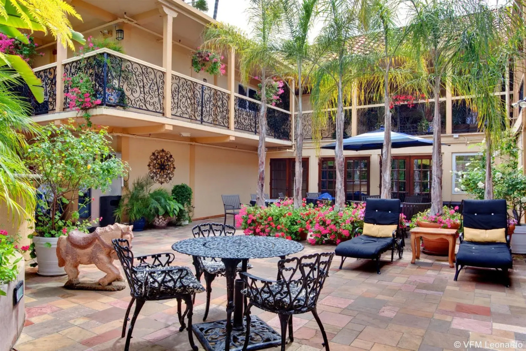 Holiday Inn Laguna Beach