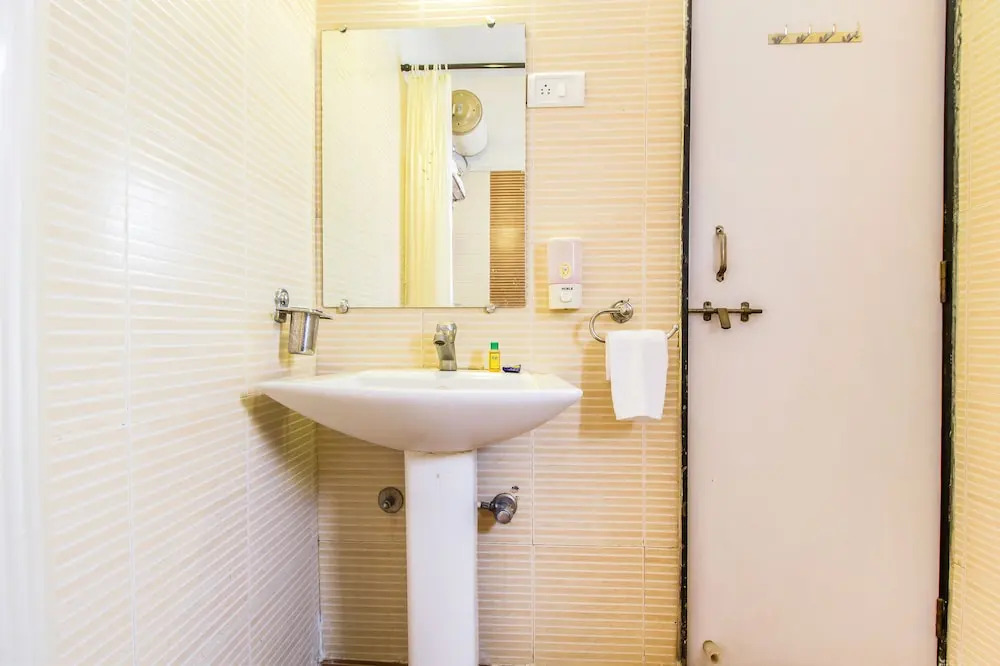 FabHotel Aundh