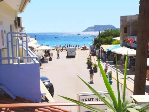 Zorbas Hotel Apartments & Studios
