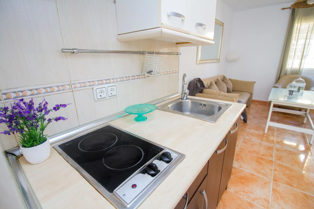 Stylish 2 bedrooms Menita by La Recepcion