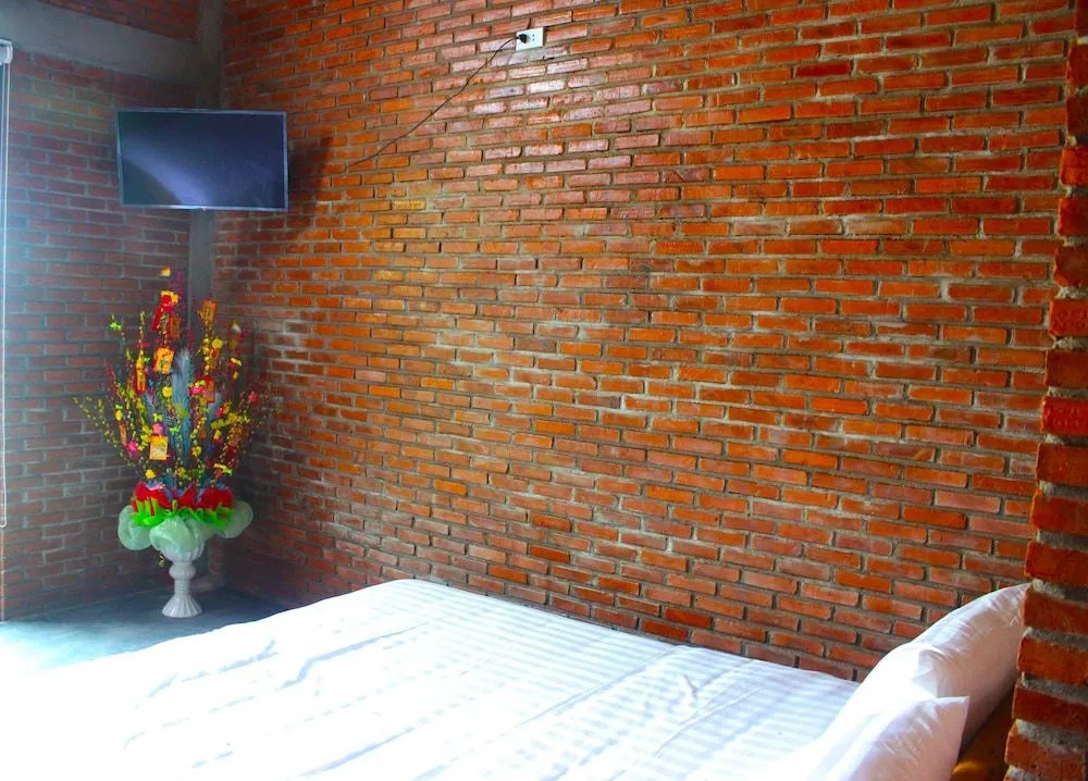 Ba's Garden Beachside Homestay