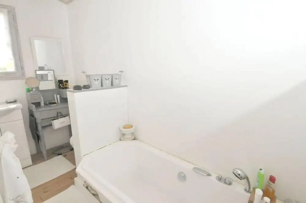 House With 3 Bedrooms in Sainte-marie-de-ré, With Enclosed Garden and Wifi - 50 m From the Beach