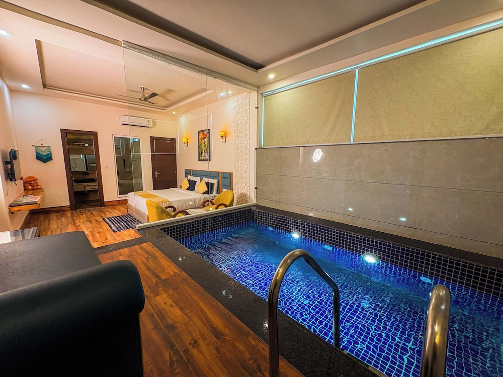 Corbett The Regnum Resort
