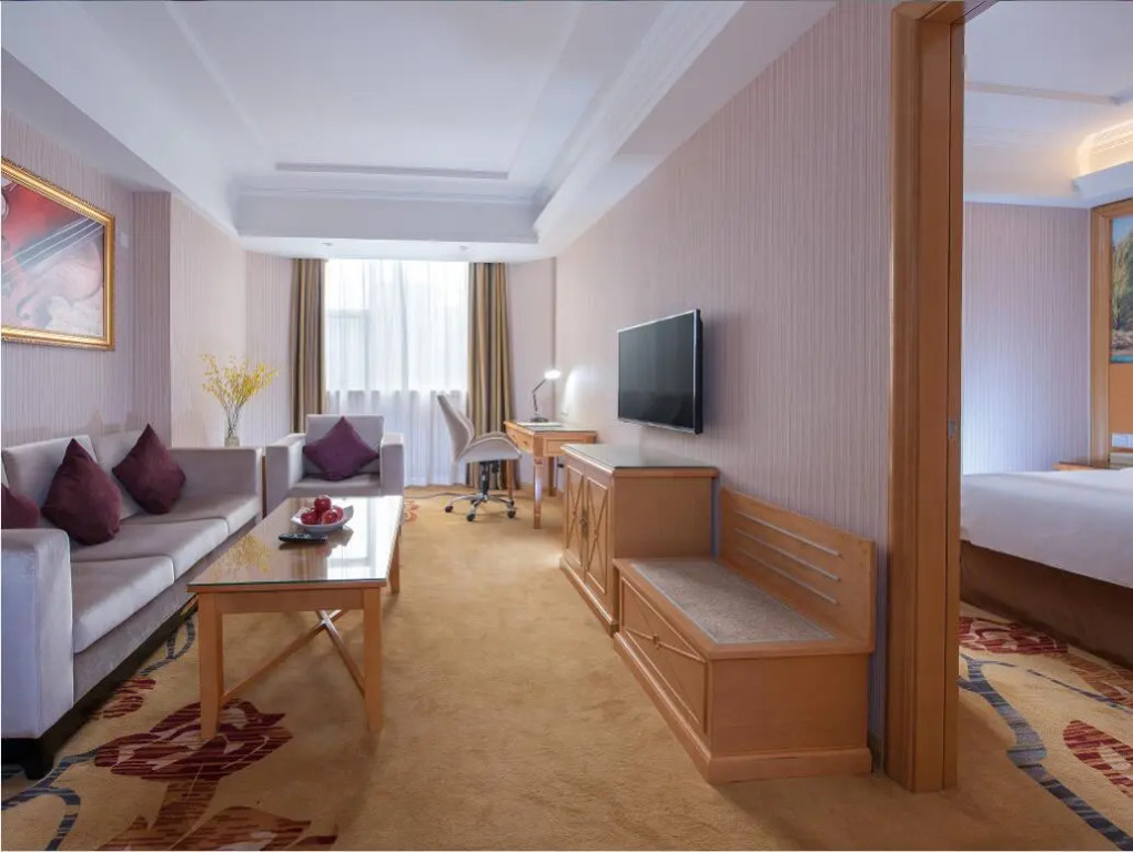 Vienna Hotel Shenzhen Honghu Branch