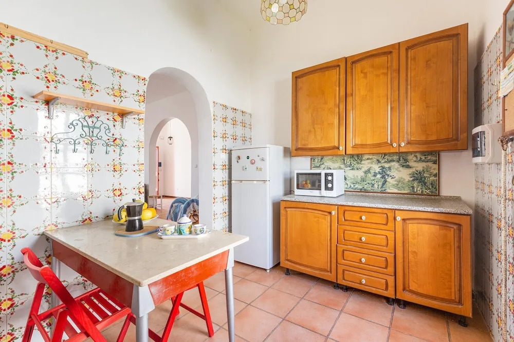 2961 Villa Poesia by Barbarhouse