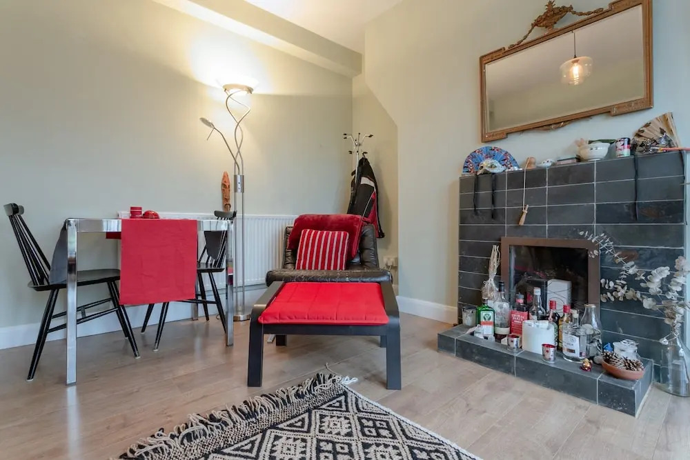 Colourful 2 Bedroom Apartment in Shoreditch