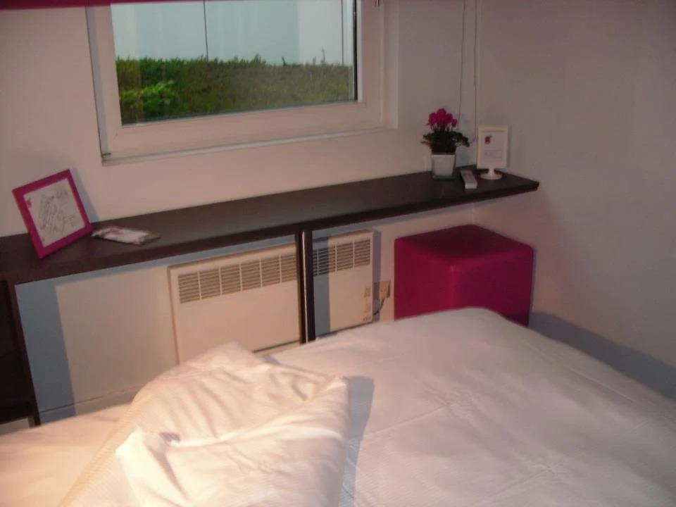 Travel Hotel Kruisem - next to E17 Gent Kortrijk
