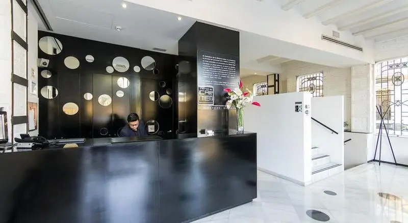 Blanq Carmen Hotel