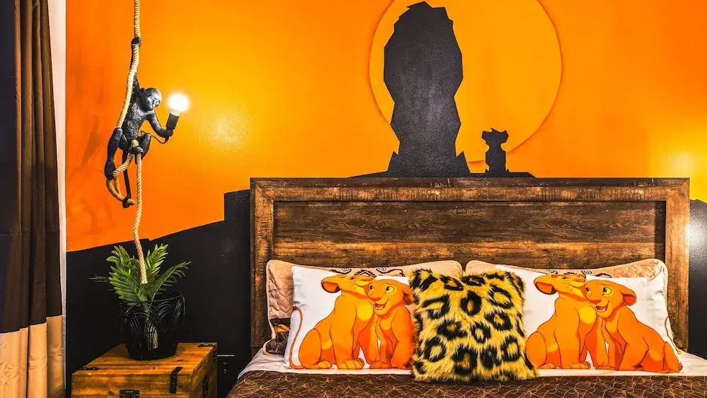 Themed Rooms & Pool in Storey Lake Resort