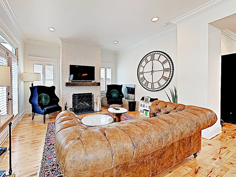 17th Street Home - 4 Br Home