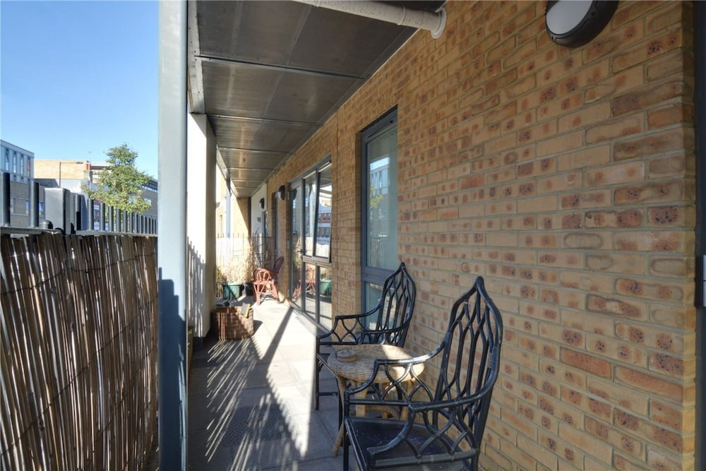 2 Bedroom Flat in Greenwich