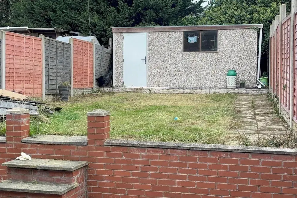 4 Bed House-sleeps 7-free Parking