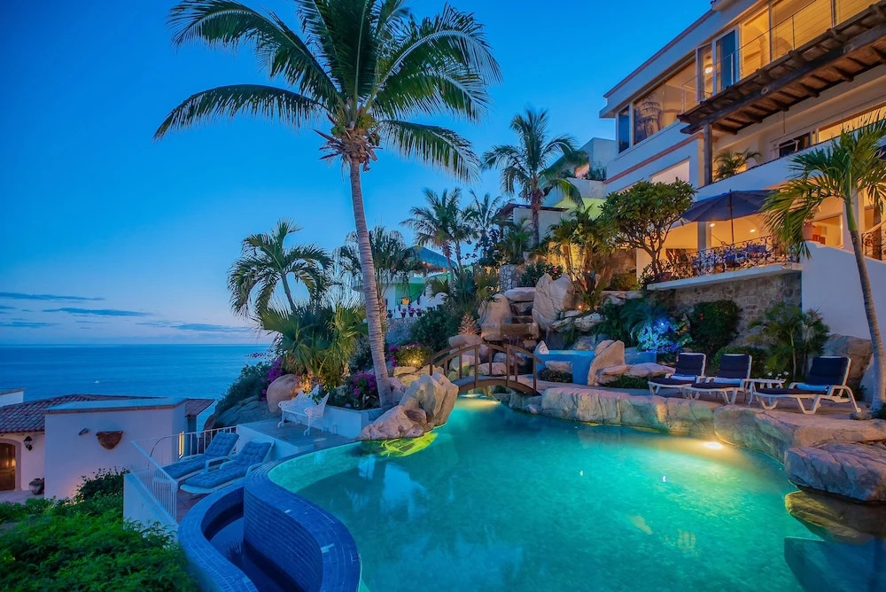 Pacific Ocean Views From This Escape: Villa Miramar