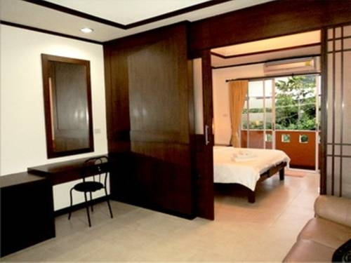Baan Taweesup Apartment