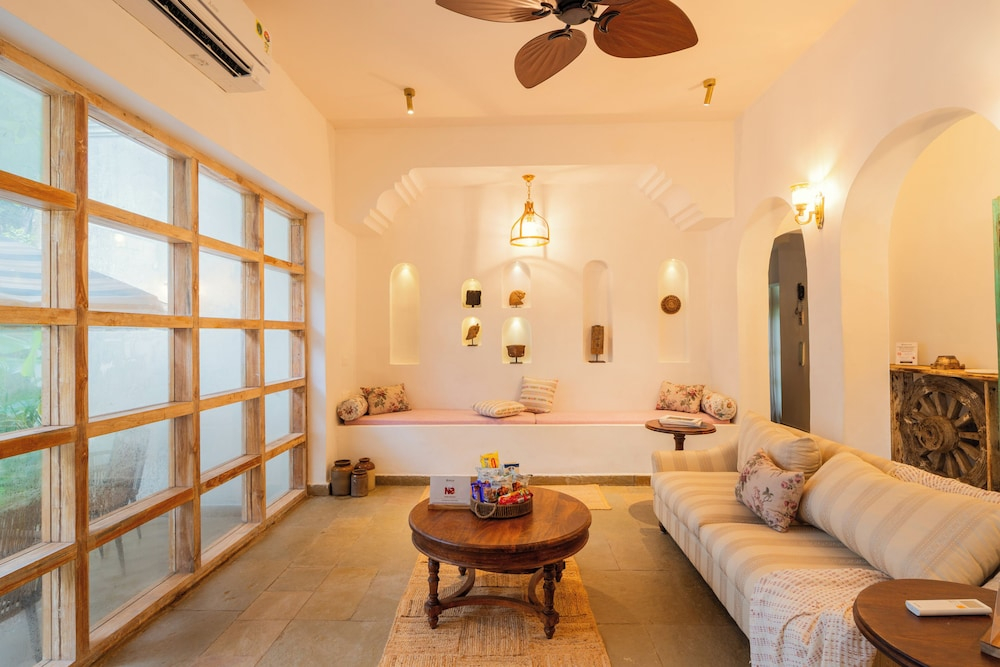ELIVAAS Amayah Rasa 4 BHK Villa
