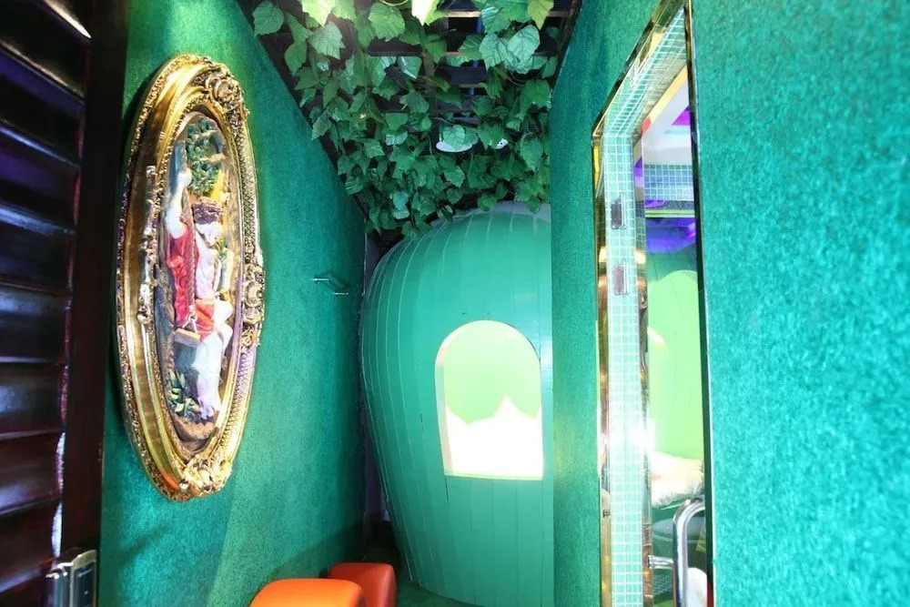 Milan Love Nest Hotel Jiande