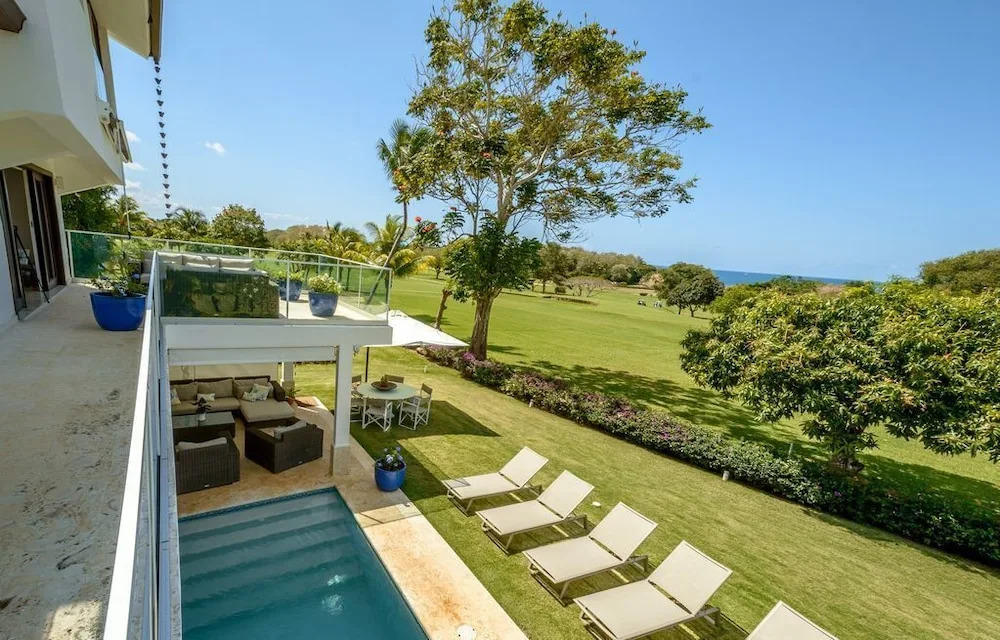 Private Villa with Pool and Golf Cart