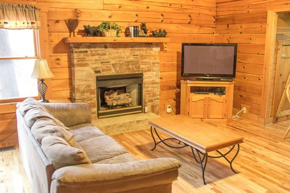 24 Bear Trax - 3 Br Cabin