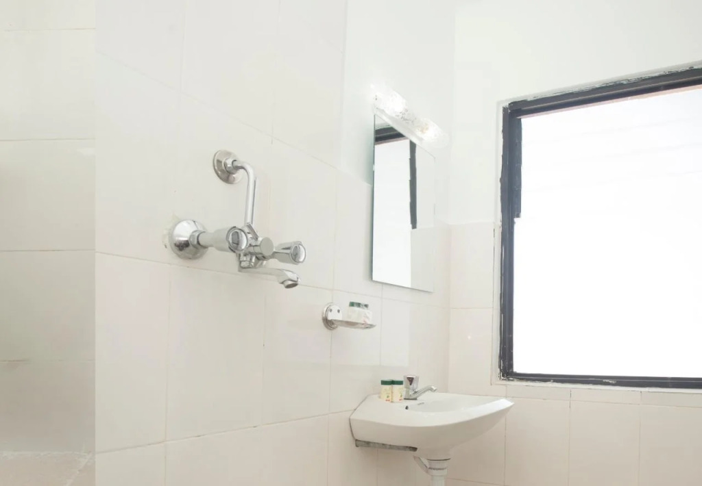 Hotel Kusum Kohinoore By OYO Rooms